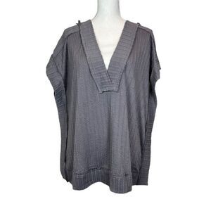 NWT GiGiO Raw Hem Top Cap Sleeve Gray Cableknit Lightweight Size Medium